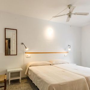 Habitación con 2 Camas Individuales